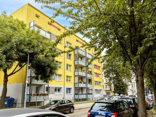 Super 2-Zimmer-Wohnung mit Balkon in Stadtfeld Ost