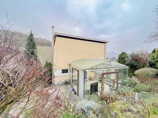 Ausblick garantiert! Modernes freistehendes Einfamilienhaus mit idyllischem Garten in Bad Neuenahr