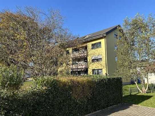 3,5-Zimmer-Dachgeschosswohnung mit Dachbalkon und Garage