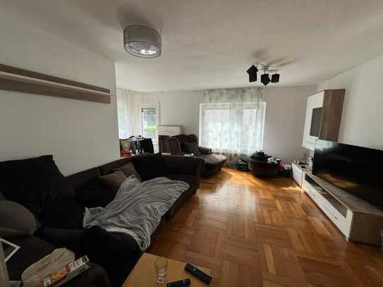Helle 3,5-Zimmer-Wohnung mit EBK in Stuttgart - Bad Cannstatt