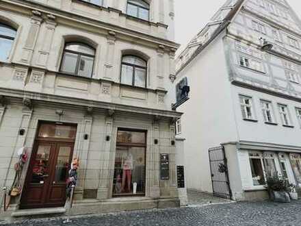 Büroflächen in historischem Kaufmannshaus am Ulmer Judenhof zu vermieten.