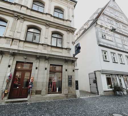 Büroflächen in historischem Kaufmannshaus am Ulmer Judenhof zu vermieten.