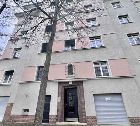 ** Gemütliche 3 RWG MIT PARKETT, BAD MIT DUSCHE, BALKON **WE 03**