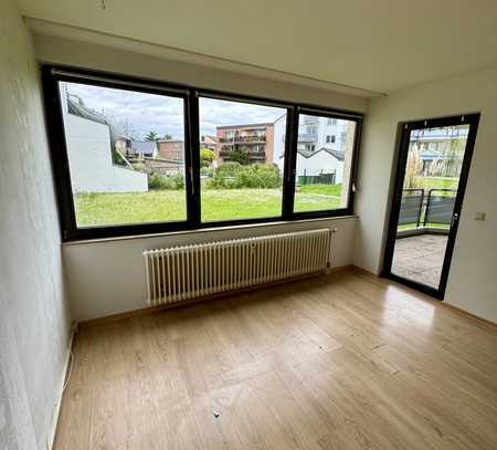 Stilvolle, 3-Raum-Erdgeschosswohnung mit Balkon, kleiner Garten und Stellplatz in Bornheim