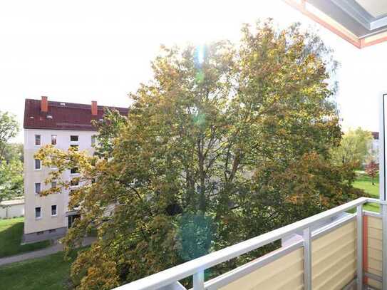 Kleine Wohnung NÄHE KLINIKUM frei! 2 Zimmer mit Balkon