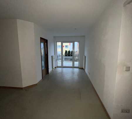 *** Großes Appartement, großer Balkon, Badezimmer mit Dusche, nur mit WBS möglich RESERVIERT ***