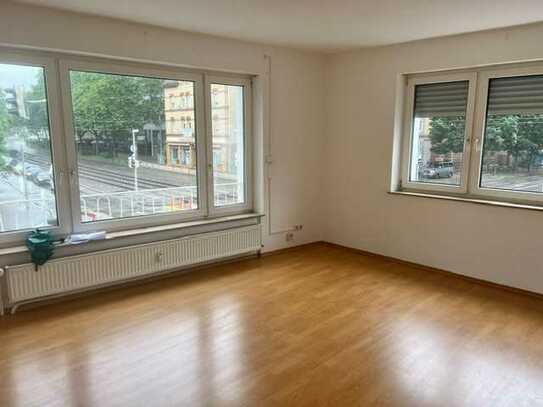 zentrale 4-Zimmer-Wohnung in Bad Cannstatt