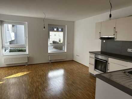 Neuwertige Wohnung mit zwei Zimmern sowie Balkon und EBK in Heilbronn