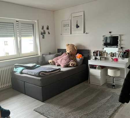 3.5 Zimmer Wohnung in Rodgau-Jügesheim in 6-Familienhaus.