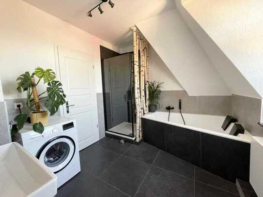 *NEU Renoviert * Exklusive Maisonette 3-Raum Wohnung * Provisionsfrei Eigennutzer * Weitblick