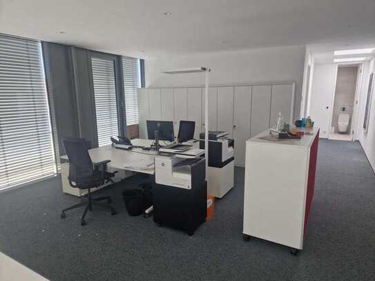 Penthouse Office mit Loftcharakter