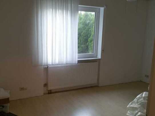 Ruhige 2-Zimmer-Erdgeschosswohnung mit Einbauküche in Neuwied