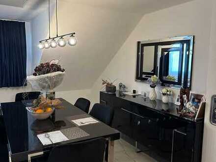 Moderne 2-Zimmer-Maisonette-Wohnung mit Balkon und EBK in Ulm