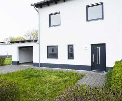 Schöne Doppelhaushälfte in guter Lage in Bitterfeld