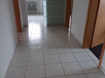 Freundliche 3-Zimmer-Wohnung in Langenzenn