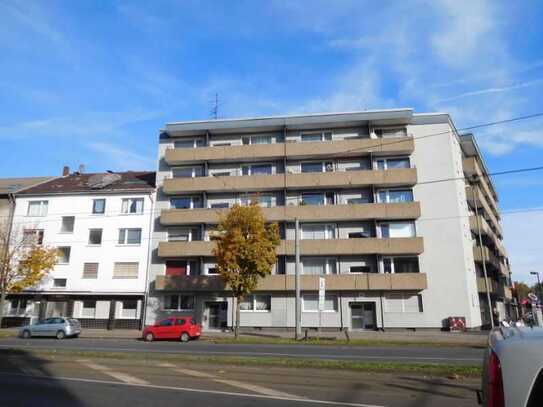 Lichtdurchflutete Wohnung zum Wohlfühlen mit Balkon