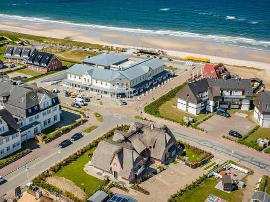 Exklusives Wohnen unter Reet direkt am Strand