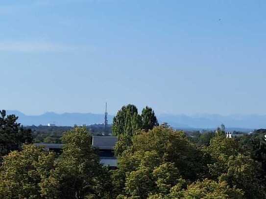 Attraktive Kapitalanlage:
Vermietete 2-Zimmer-Wohnung mit Alpenblick in München-Bogenhausen!