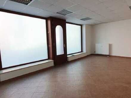 Büro, Praxis oder Ausstellung...48 m² mit großem Schaufenster ***kurzfristig frei***