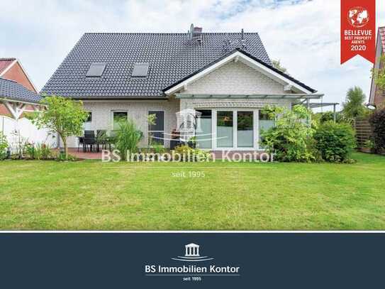 Einfamilienhaus mit gehobener Ausstattung, Garage, Carport, Terrasse und Gartenanlage!