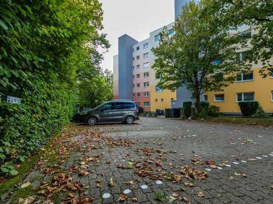 Attraktive und bezugsfreie 4 Zi. Whg. mit PKW-Stellplatz in Dreieich-Sprendlingen