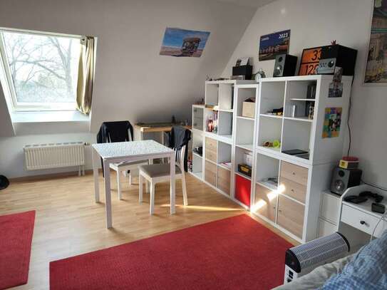 Helle gemütliche Single-Wohnung mit moderner Einbauküche und Parkplatz in Wandlitz (Basdorf)