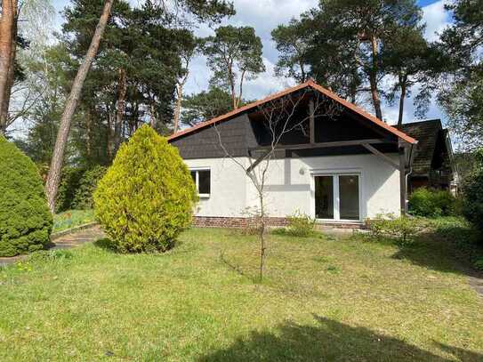 Einfamilienhaus Bungalow mit großem Grundstück zu vermieten