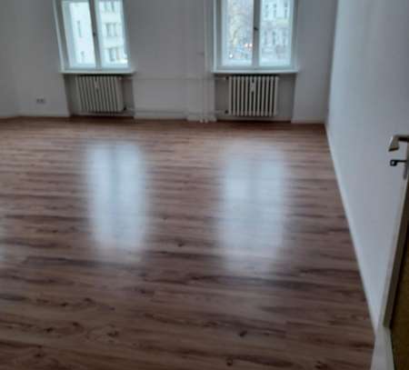 *helle und moderne 2-Zimmerwohnung mitten in Neukölln*