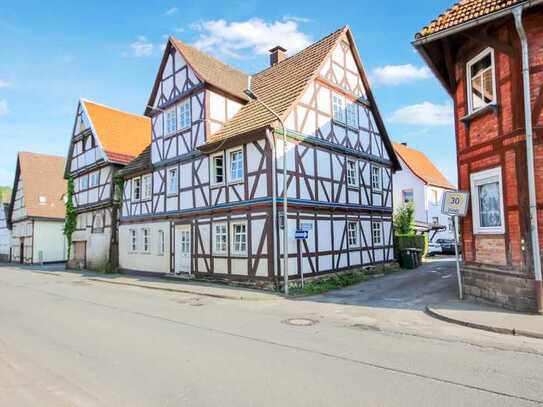 Denkmalgeschütztes Wohnhaus in Helmarshausen...