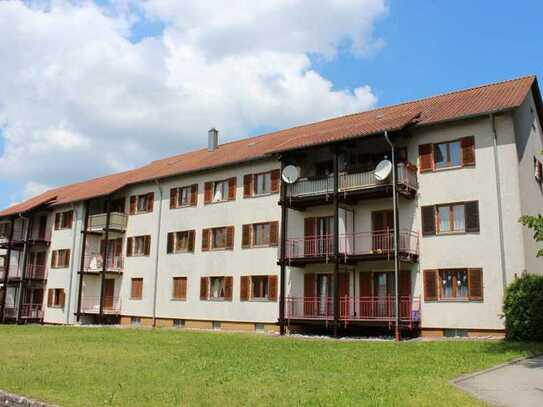 Ruhig und naturnah gelegene 3-Zimmerwohnung mit Balkon im Erdgeschoss.