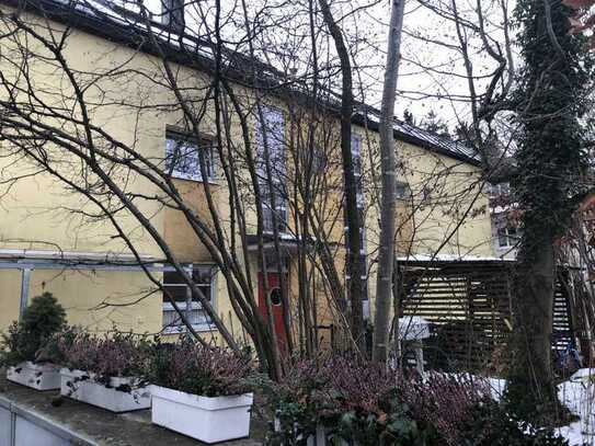 2-Zimmer Dachgeschosswohnung in Waldperlach