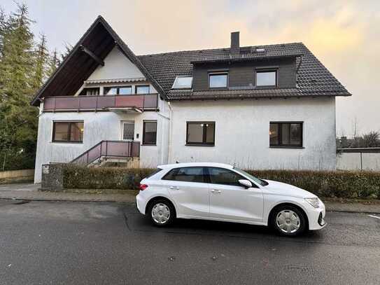 WOHNHAUS mit Garage -renovierungsbedürftig-mit ursprünglicher Baugenehmigung als Zwei- Familienhaus