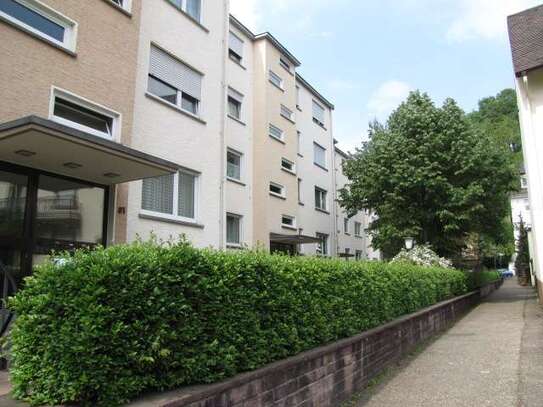 Zentrumsnahe 2-Zimmer-Wohnung mit Balkon in Baden-Baden