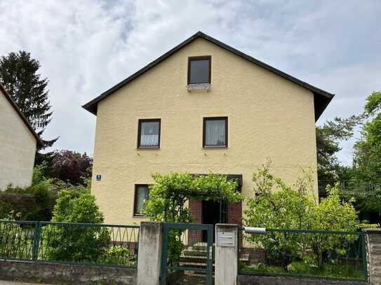 Geräumiges 15-Zimmer-Einfamilienhaus / Mehrfamilienhaus in München Freimann, Kieferngartensiedlung