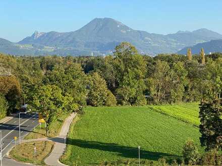 Ein ungehinderter Blick vom Penthouse zum Gaisberg