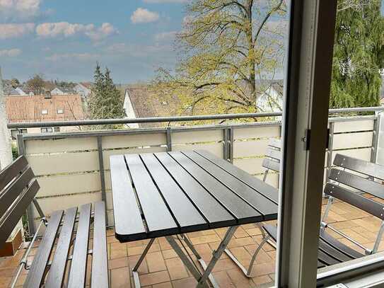 "Wohnen nahe Höhenpark Killesberg" Praktische 3 Zi.-ETW mit EBK, großem Süd-/Westbalkon und Garage!