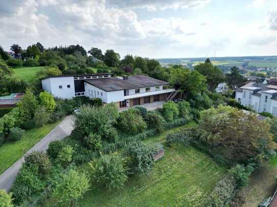 Architektenhaus mit bebaubarem Grundstück