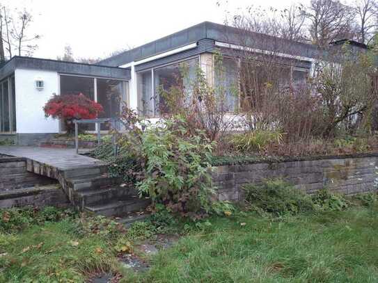 Exklusiver Bungalow mit ca. 350m² Wfl., in absoluter Top-Lage von Sindelfingen