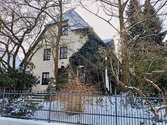 Exklusive Villa in Vohenstrauß: Architektenhaus mit romantischem Garten