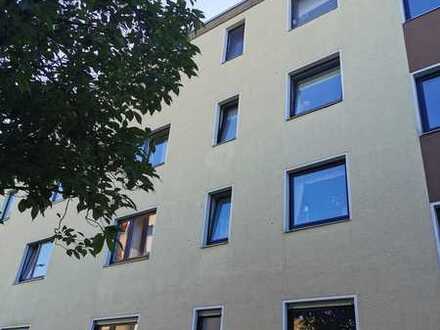 4-Zimmer-Wohnung mit Balkon und Einbauküche in Alt-Wettbergen