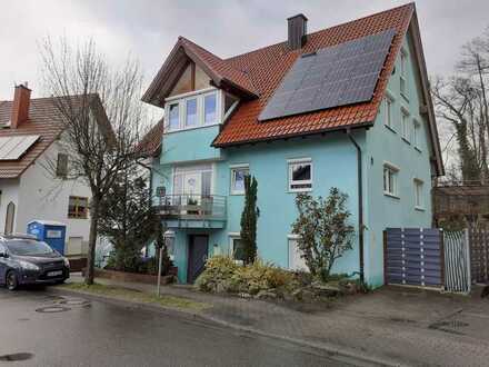 Renovierte 4,5-Zimmer-Maisonette-Wohnung mit Balkon in Gottenheim