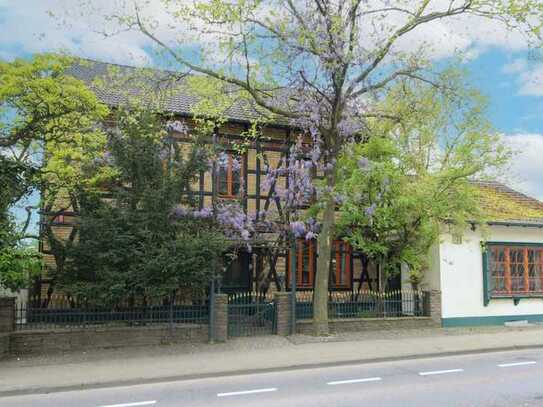 Stilvolles Wohnhaus mit Garten und viel Platz in Hennef-Uckerath