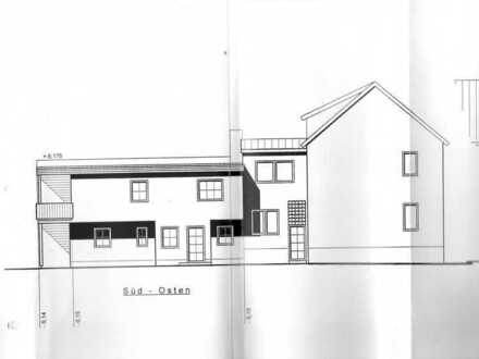 Gepflegte 2-Raum-Maisonette-Wohnung mit Balkon, Einbauküche und Abstellraum in Wöllstadt.