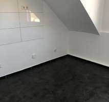 Schöne 2,5 Zimmer Maisonette-Wohnung mit Balkon in Bochum