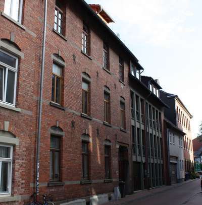 schöne 4 - Zimmer Altbau Wohnung in der Innenstadt