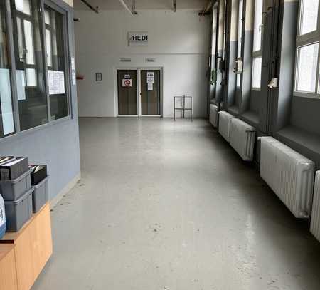 Lager / Büros / Werkstatt / Tonstudio - 494 m² - Fläche teilbar