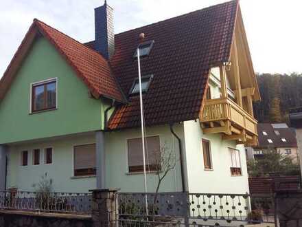 *Glattbach* Schöne 5-Zi-Wohnung im Einbauküche u. Balkon