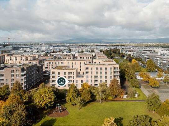 Helle 4-Zimmer-Wohnung in Frankfurt mit Loggia, Skyline- und Parkblick