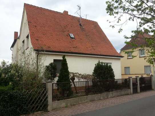 2 Familienhaus in Karlstein-Großwelzheim renovierungsbedürftig