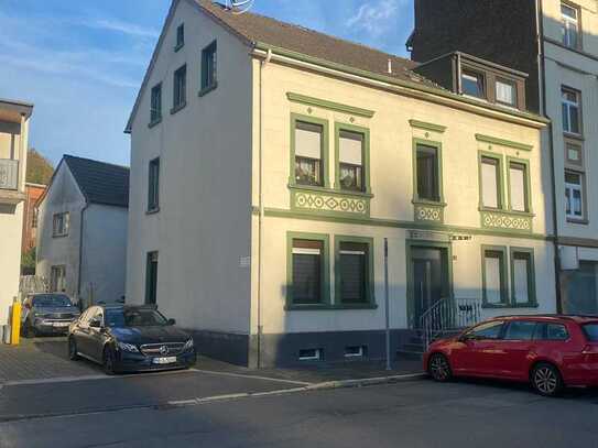 Mehrfamilienhaus mit 5 Einheiten, ideal zur familieninternen Nutzung oder als Anlage